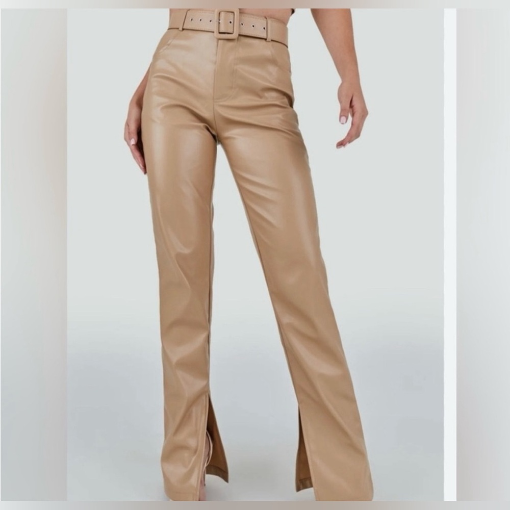 Kittenish faux leather pants with belt